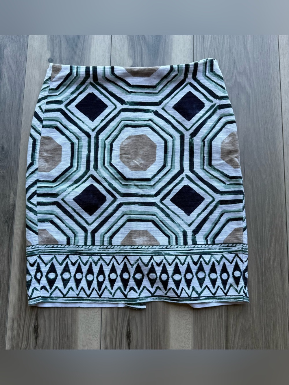 Ann Taylor LOFT Geometric Print Pencil Skirt Black Green White Tan Womens size 6